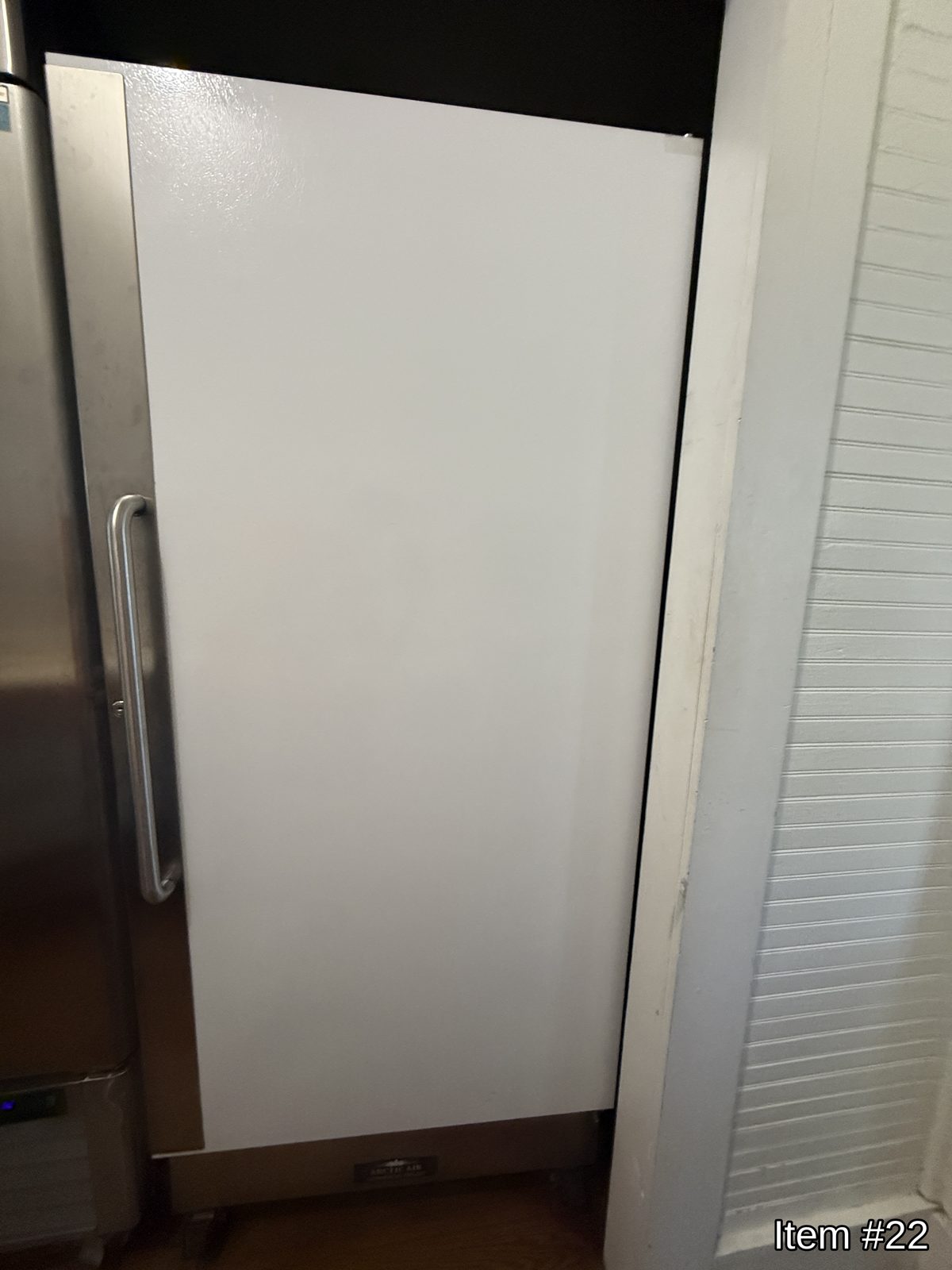 Single door freezer