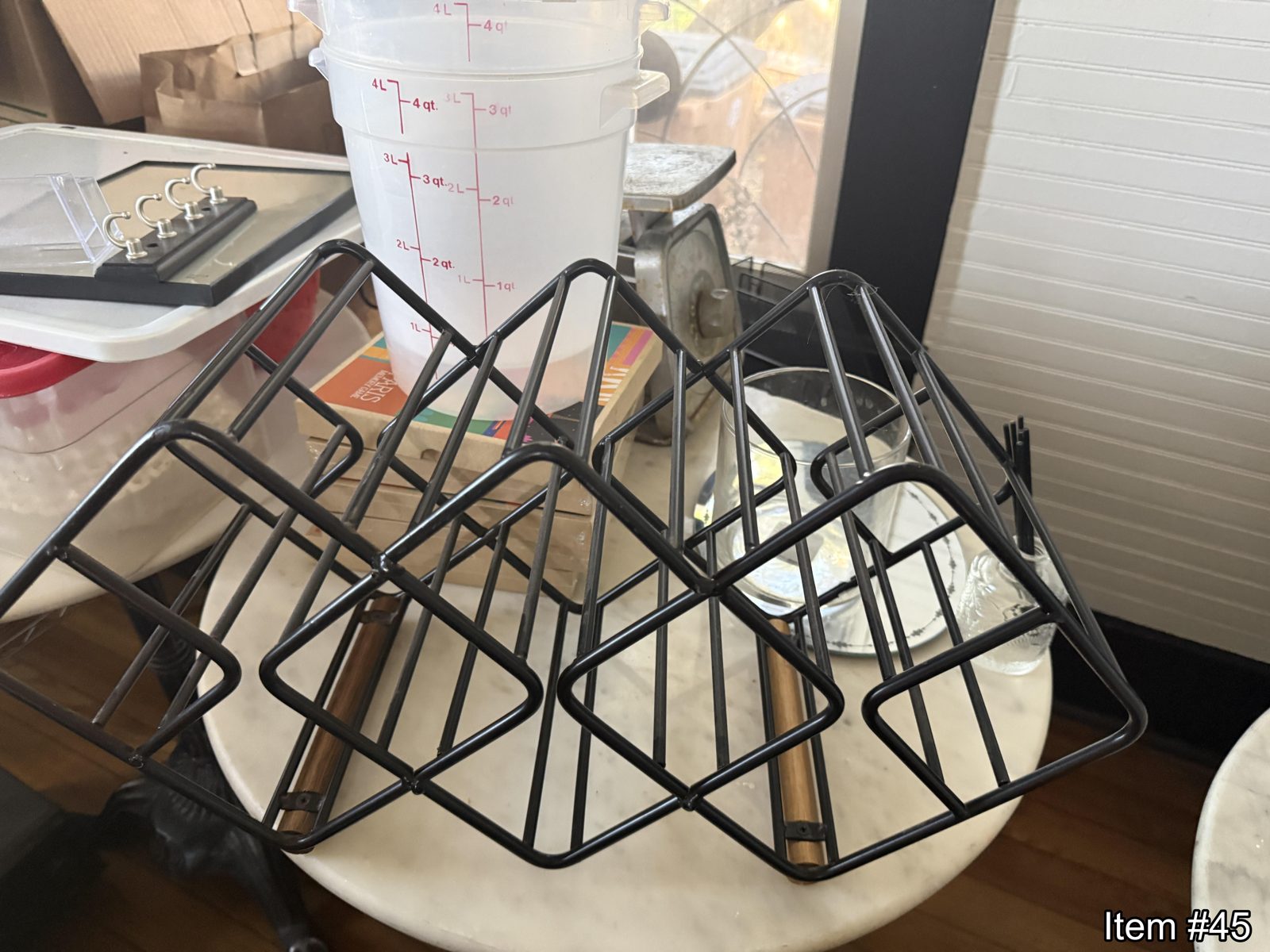 Miscellaneous housewares (lot 4)