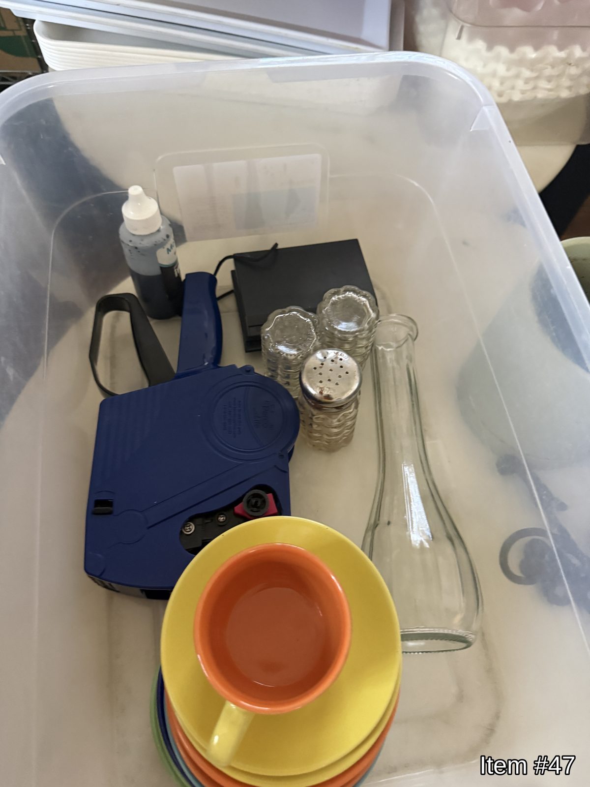 Miscellaneous housewares (lot 6)