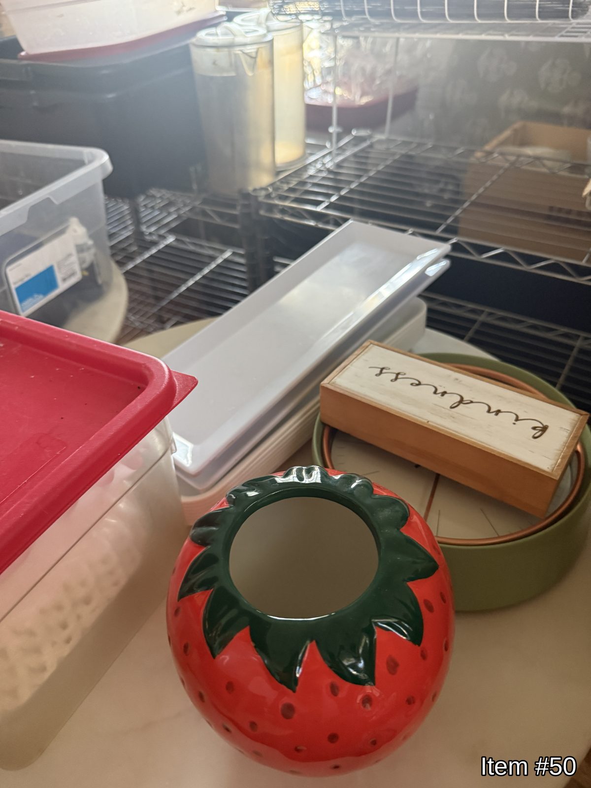 Miscellaneous housewares (lot 9)