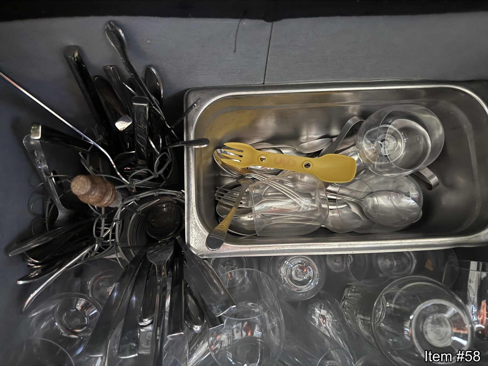 Miscellaneous kitchen smallwares