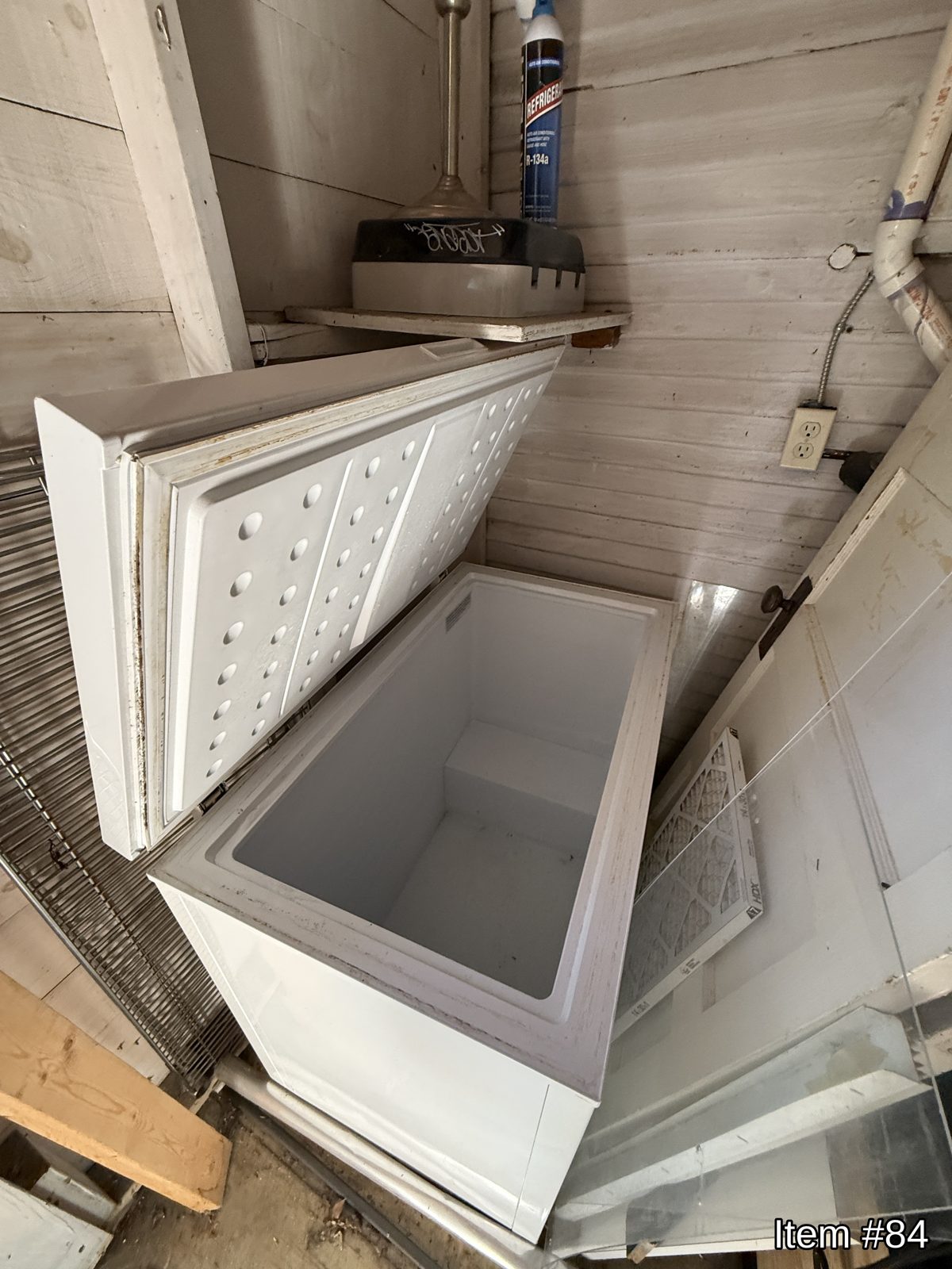 Chest freezer